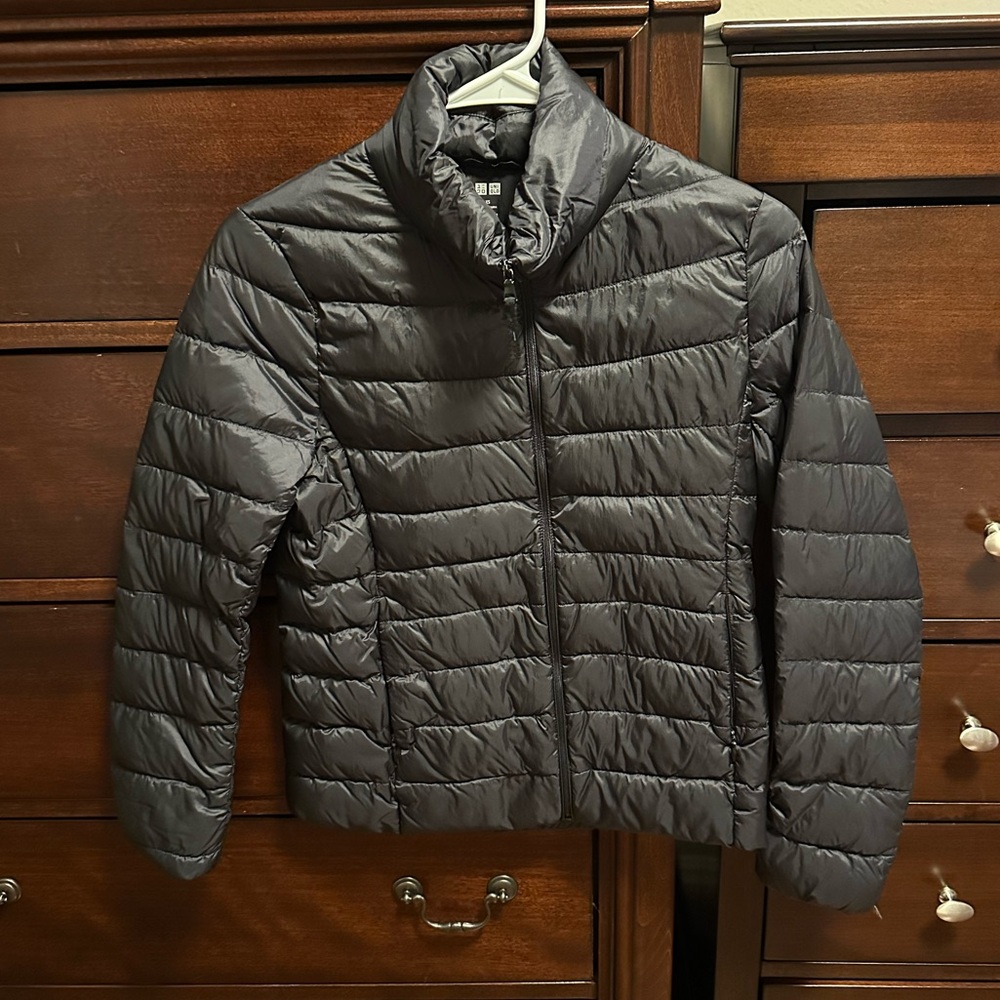 Uniqlo Black Puffer Jacket